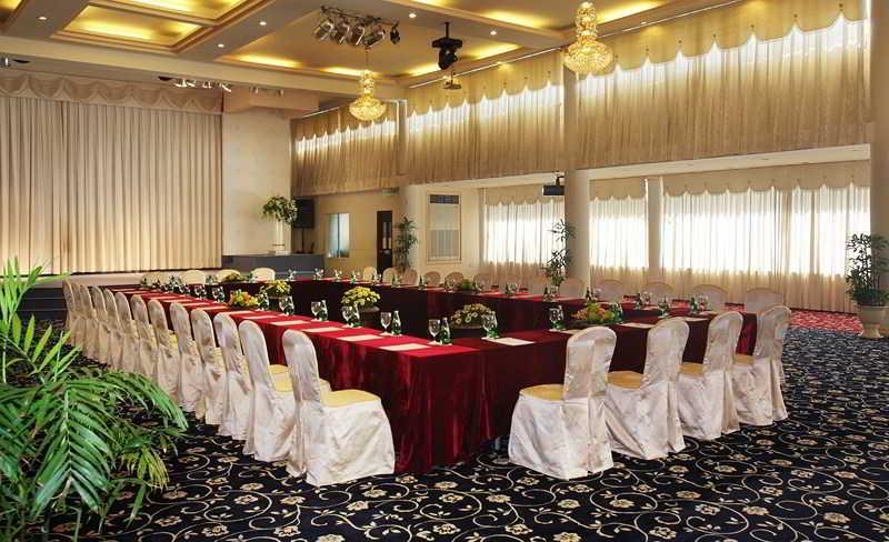 First Executive Wing Hotel ホーチミン市 エクステリア 写真