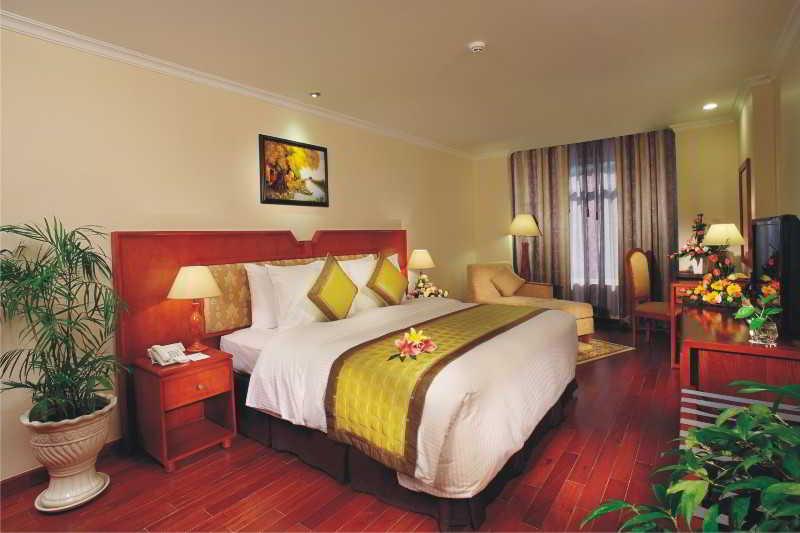First Executive Wing Hotel ホーチミン市 エクステリア 写真